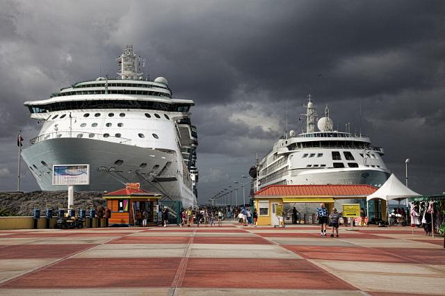 21 St. Maarten, Cruise Terminal.jpg